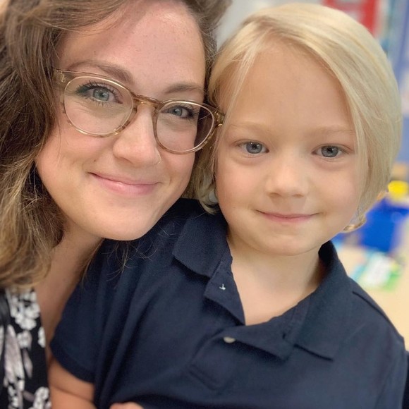 Meet your Posher, Kristen - Picture 1 of 1